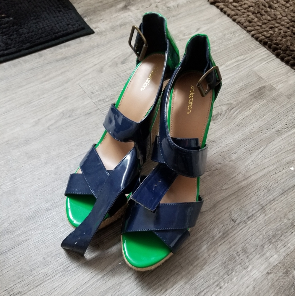 SHOE'S - Picture 2 of 8